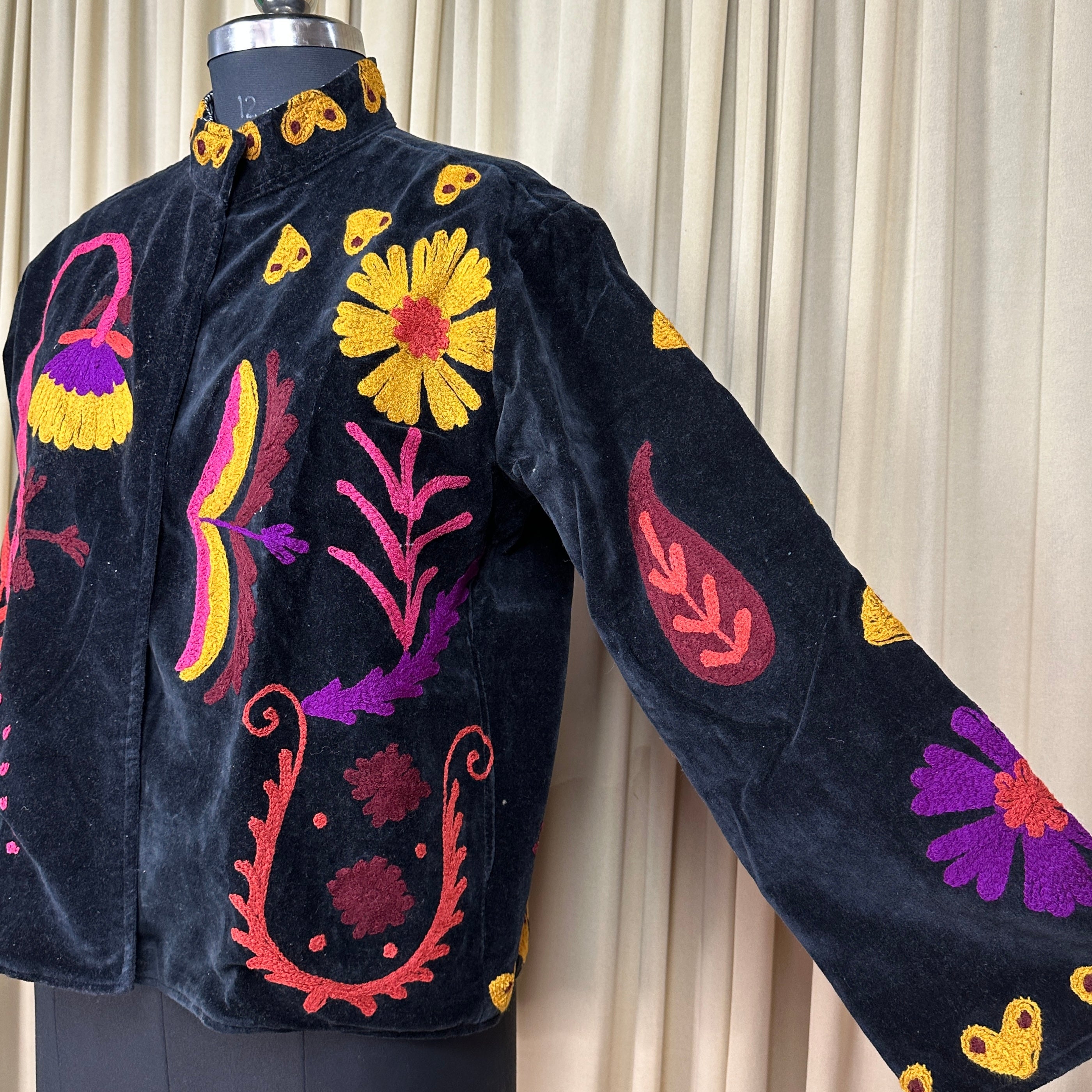 Boho Hand Embroidered Velvet Suzani Jacket, Black Floral Open Front Coat Winter Wear Free Size Robe Retro Chic Free Size Robe Blazer for Her