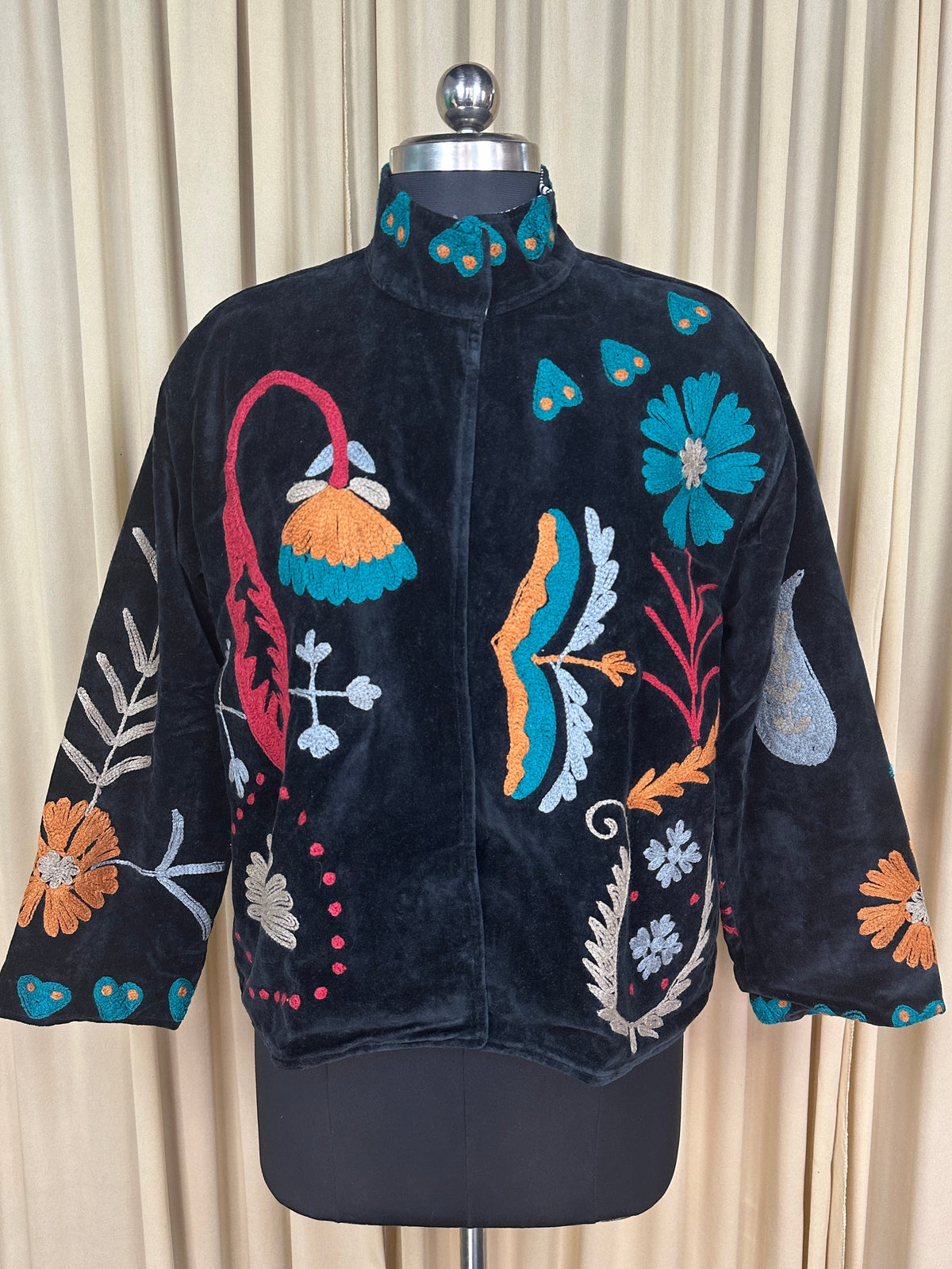Boho Hand Embroidered Velvet Suzani Jacket, Black Floral Open Front Coat Winter Wear Free Size Robe Retro Chic Free Size Robe Blazer for Her