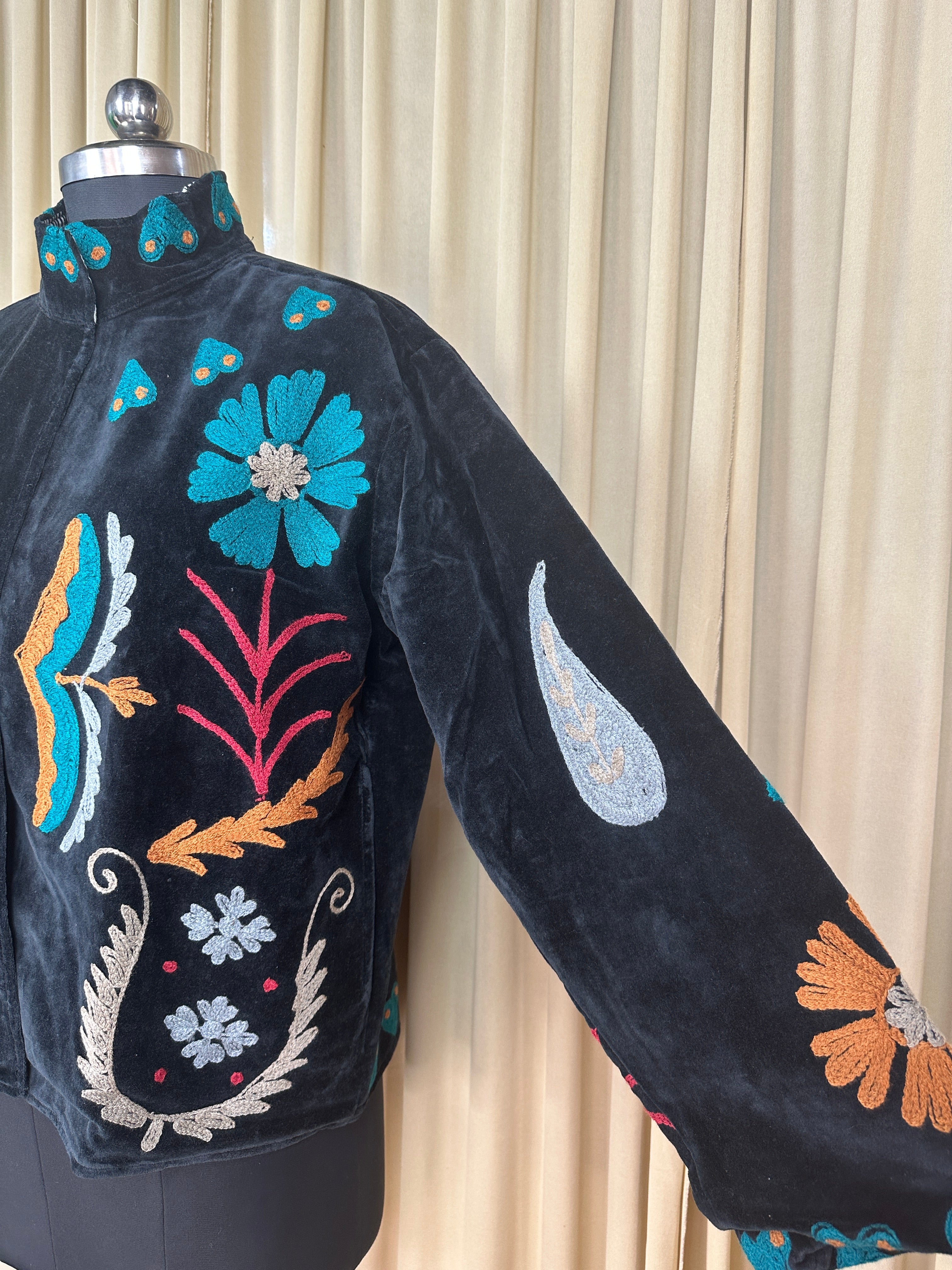 Boho Hand Embroidered Velvet Suzani Jacket, Black Floral Open Front Coat Winter Wear Free Size Robe Retro Chic Free Size Robe Blazer for Her