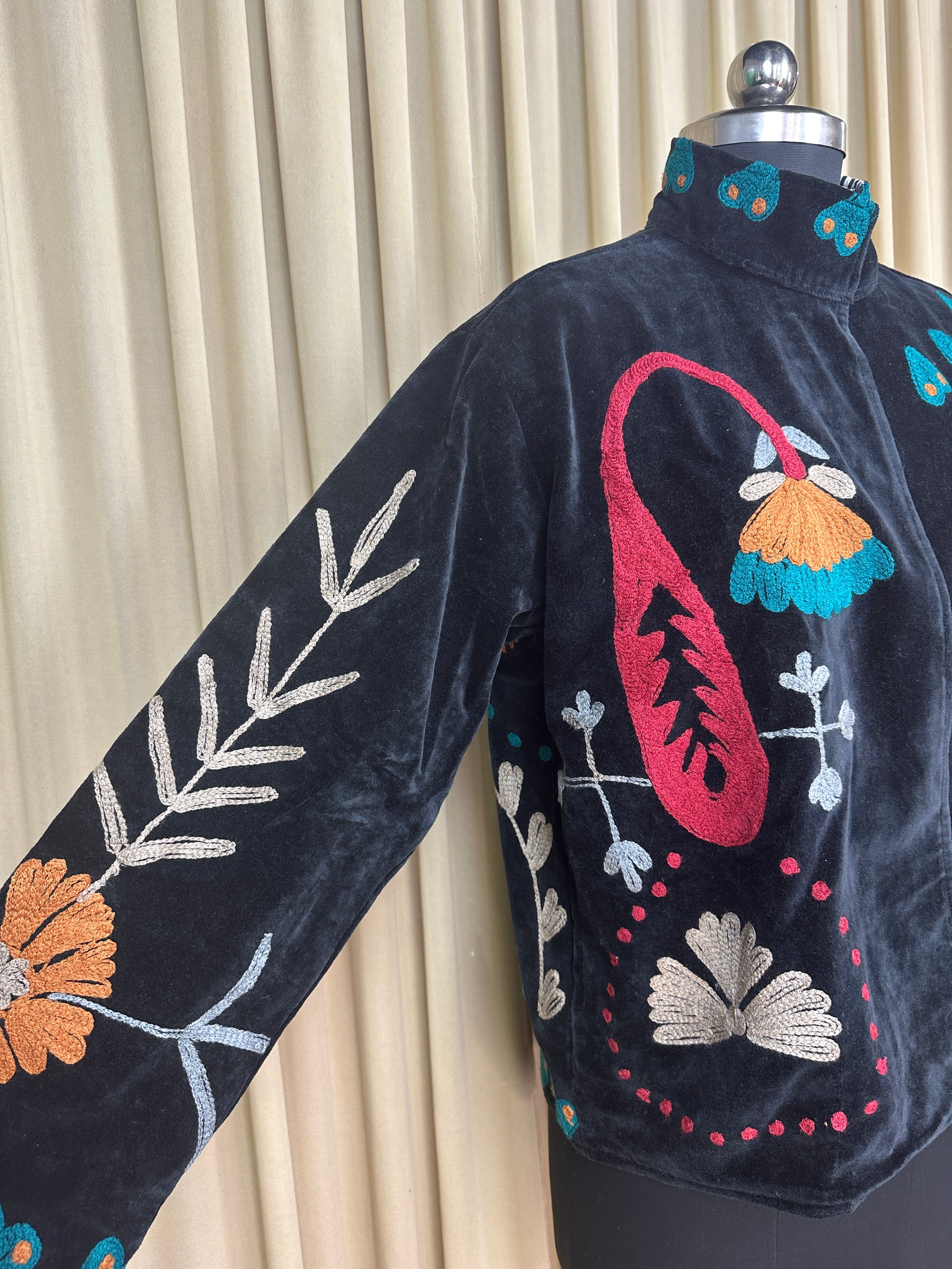 Boho Hand Embroidered Velvet Suzani Jacket, Black Floral Open Front Coat Winter Wear Free Size Robe Retro Chic Free Size Robe Blazer for Her