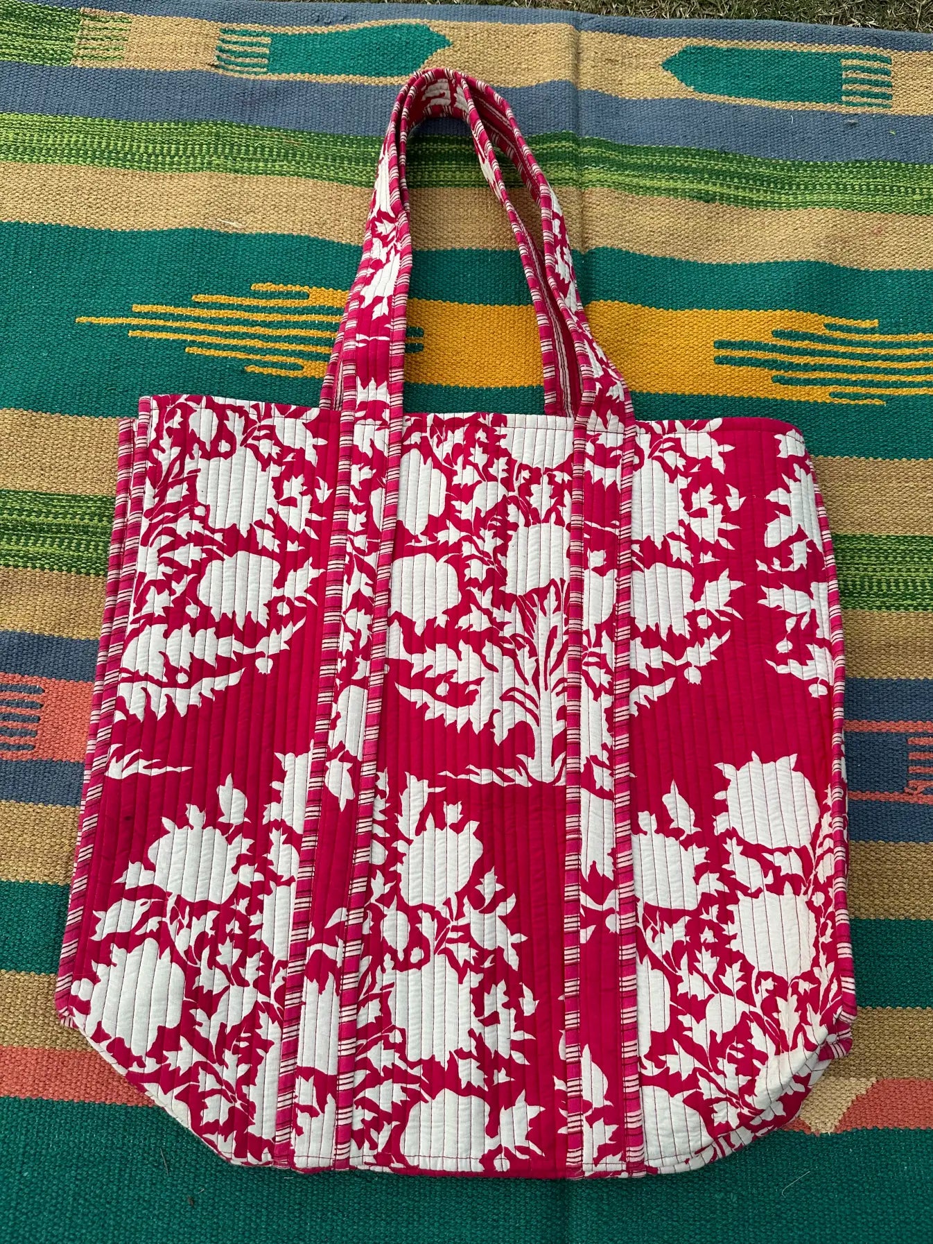 Quilted Cotton Extra Large Tote Bag, Reversible Weekender Shoulder Bag, Eco Friendly Sturdy Grocery Shopping Vibrant Red White Floral