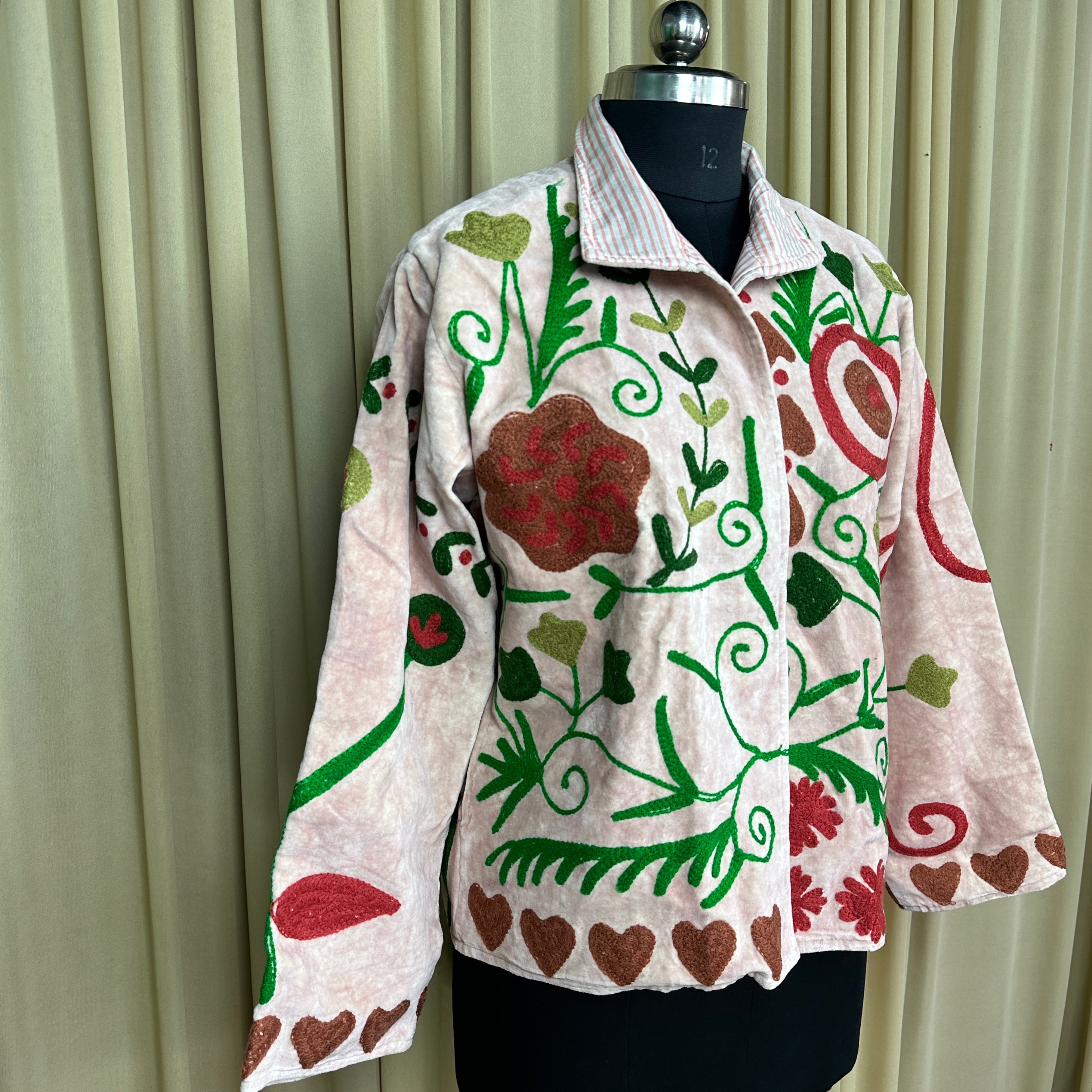Boho Hand Embroidered Velvet Suzani Jacket, White Floral Open Front Coat Winter Wear Free Size Robe Retro Chic Free Size Robe Blazer for Her