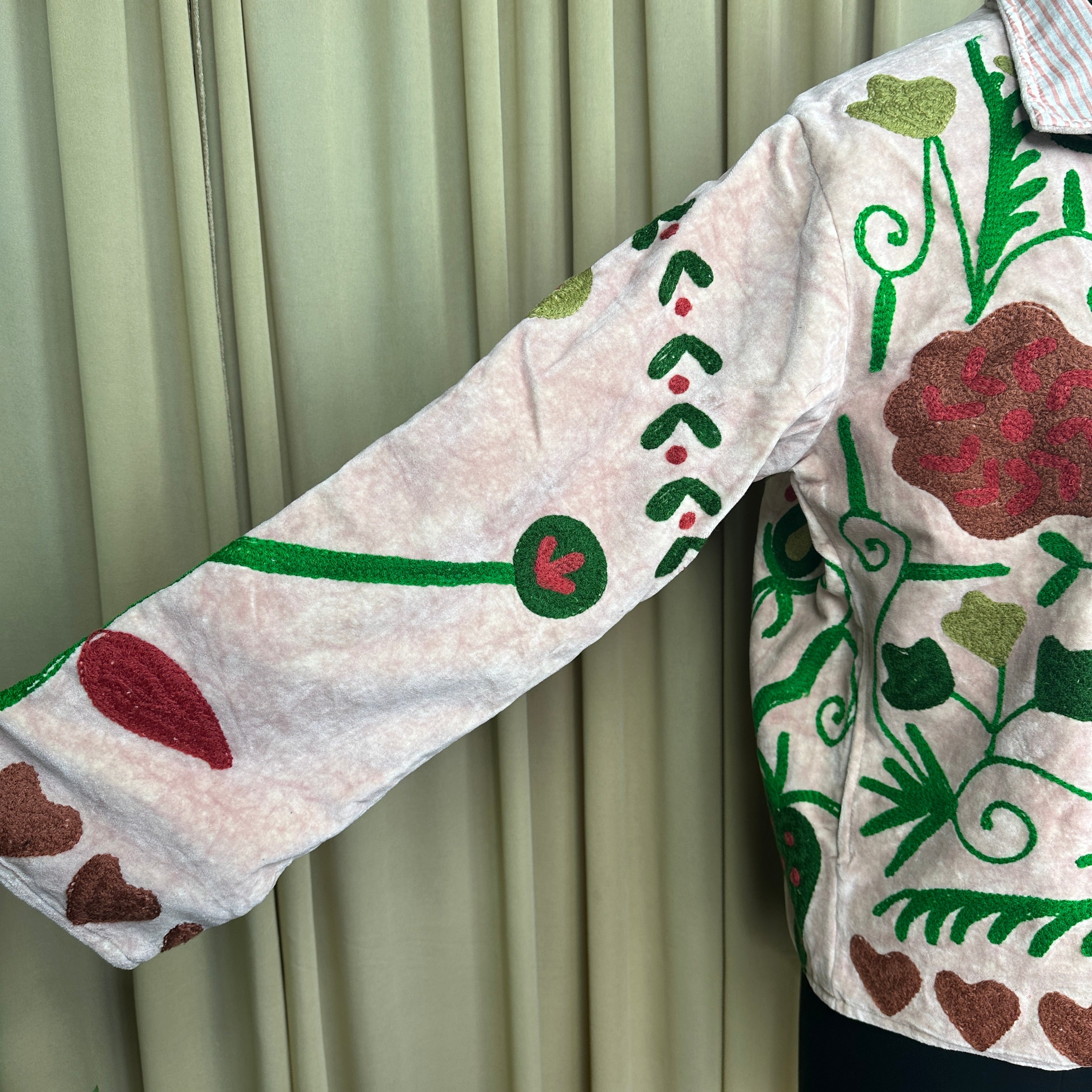 Boho Hand Embroidered Velvet Suzani Jacket, White Floral Open Front Coat Winter Wear Free Size Robe Retro Chic Free Size Robe Blazer for Her