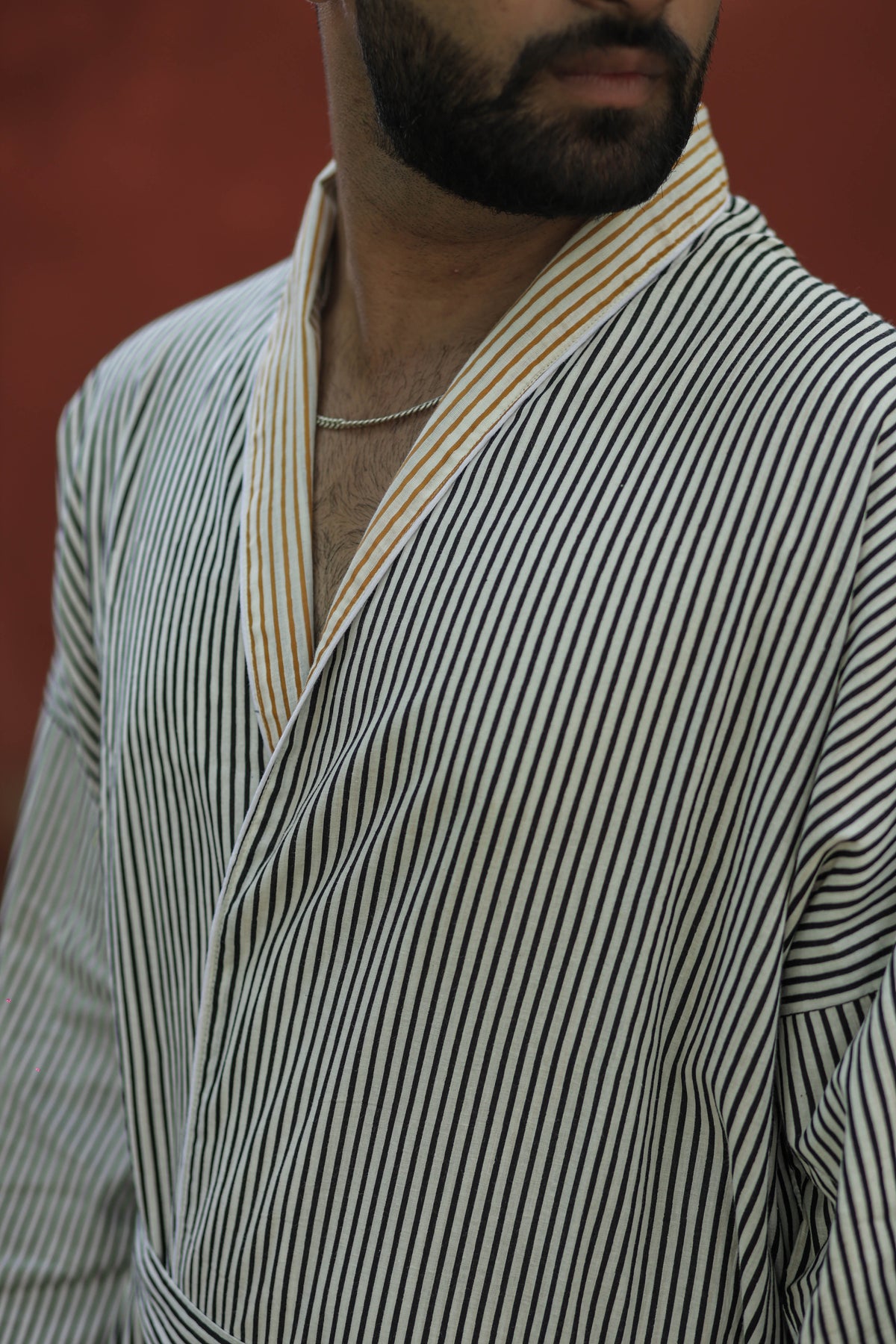 Men's Striped Cotton Kimono Robe, Long Lightweight Sleepwear with Pockets, One Size Soft Breathable Spa Beach Resort Cover Up Dressing Gown