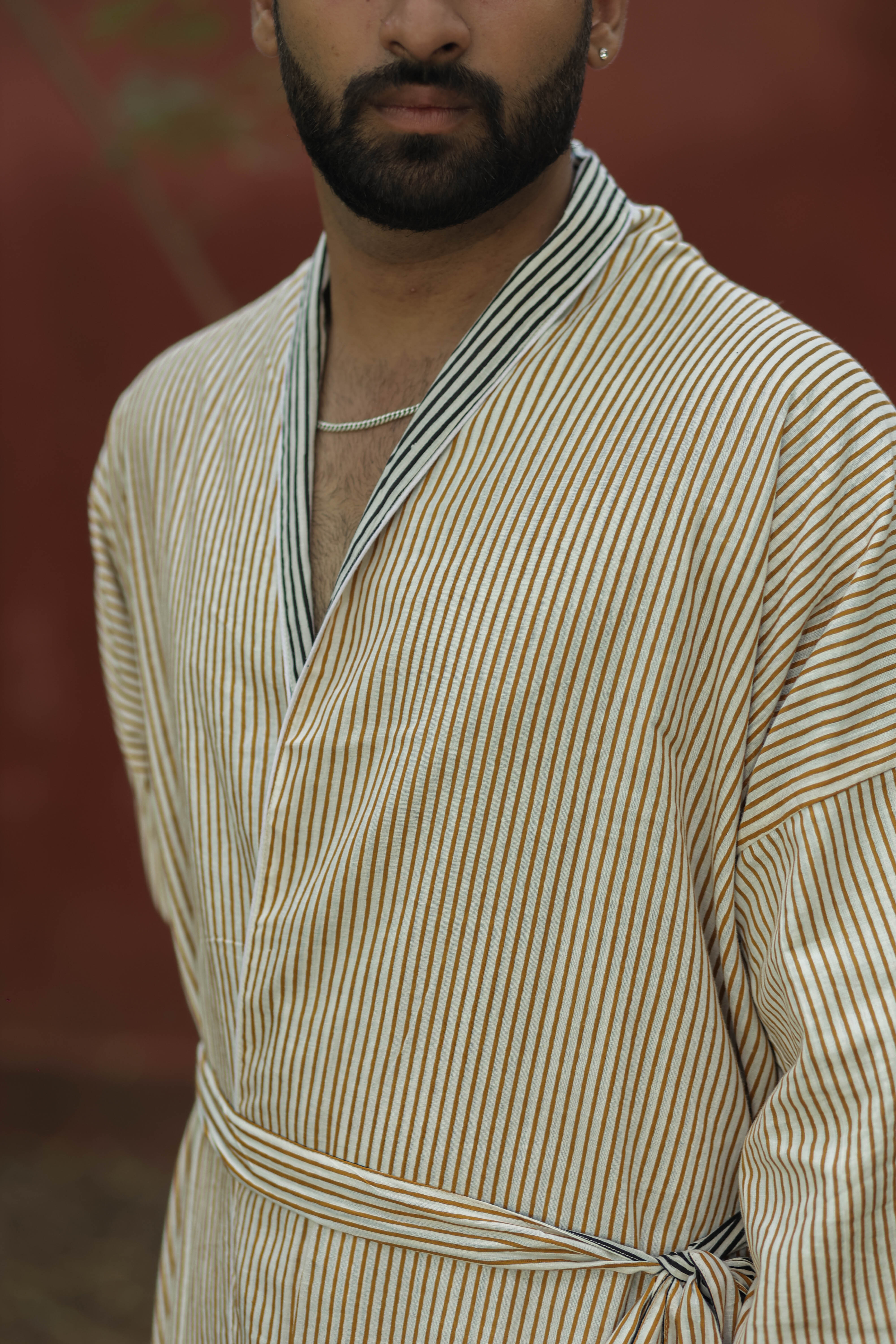 Men's Striped Cotton Kimono Robe, Long Lightweight Sleepwear with Pockets, One Size Soft Breathable Spa Beach Resort Cover Up Dressing Gown
