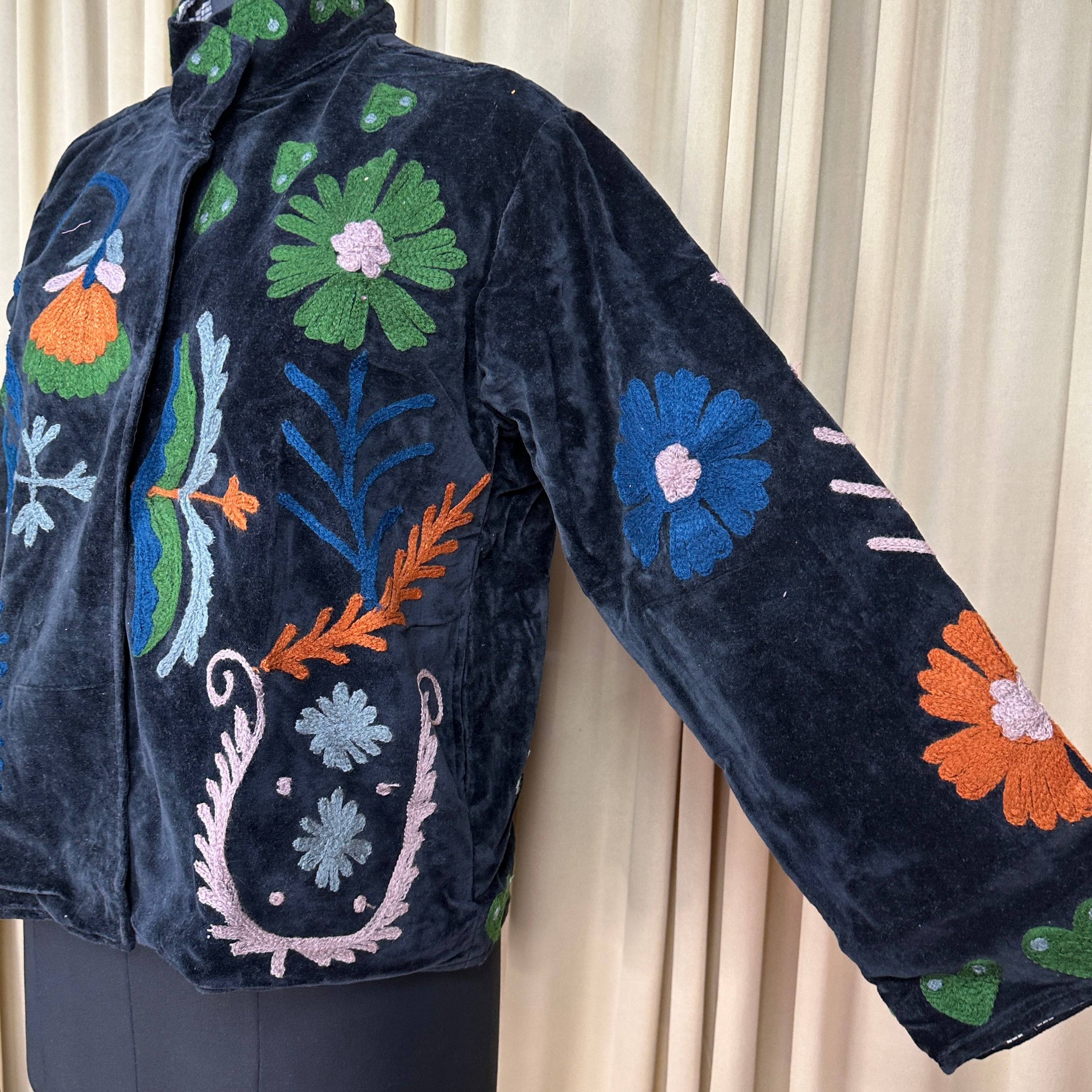 Boho Hand Embroidered Velvet Suzani Jacket, Black Floral Open Front Coat Winter Wear Free Size Robe Retro Chic Free Size Robe Blazer for Her