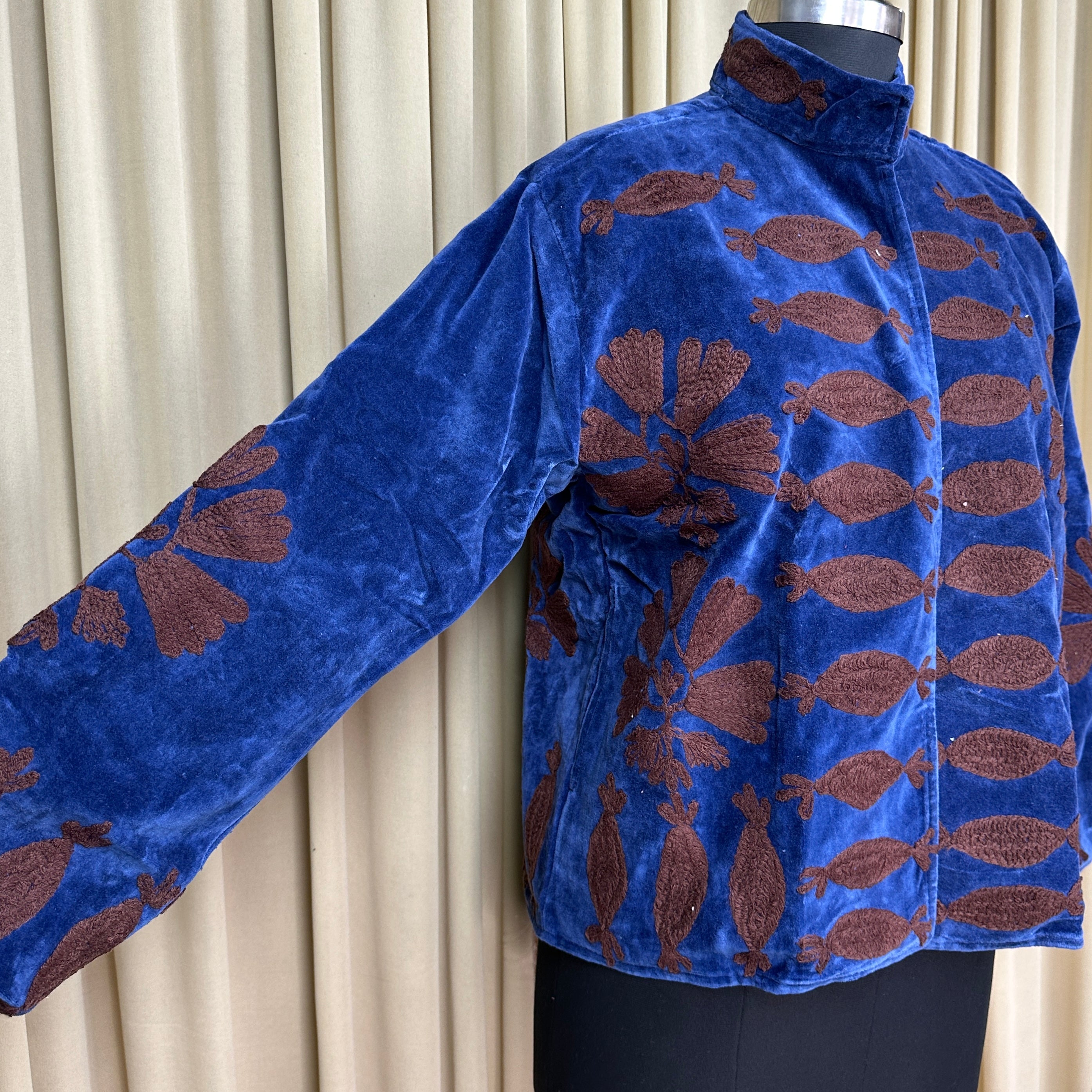 Boho Hand Embroidered Velvet Suzani Jacket, Blue Floral Open Front Coat Winter Wear Free Size Robe Retro Chic Free Size Robe Blazer for Her