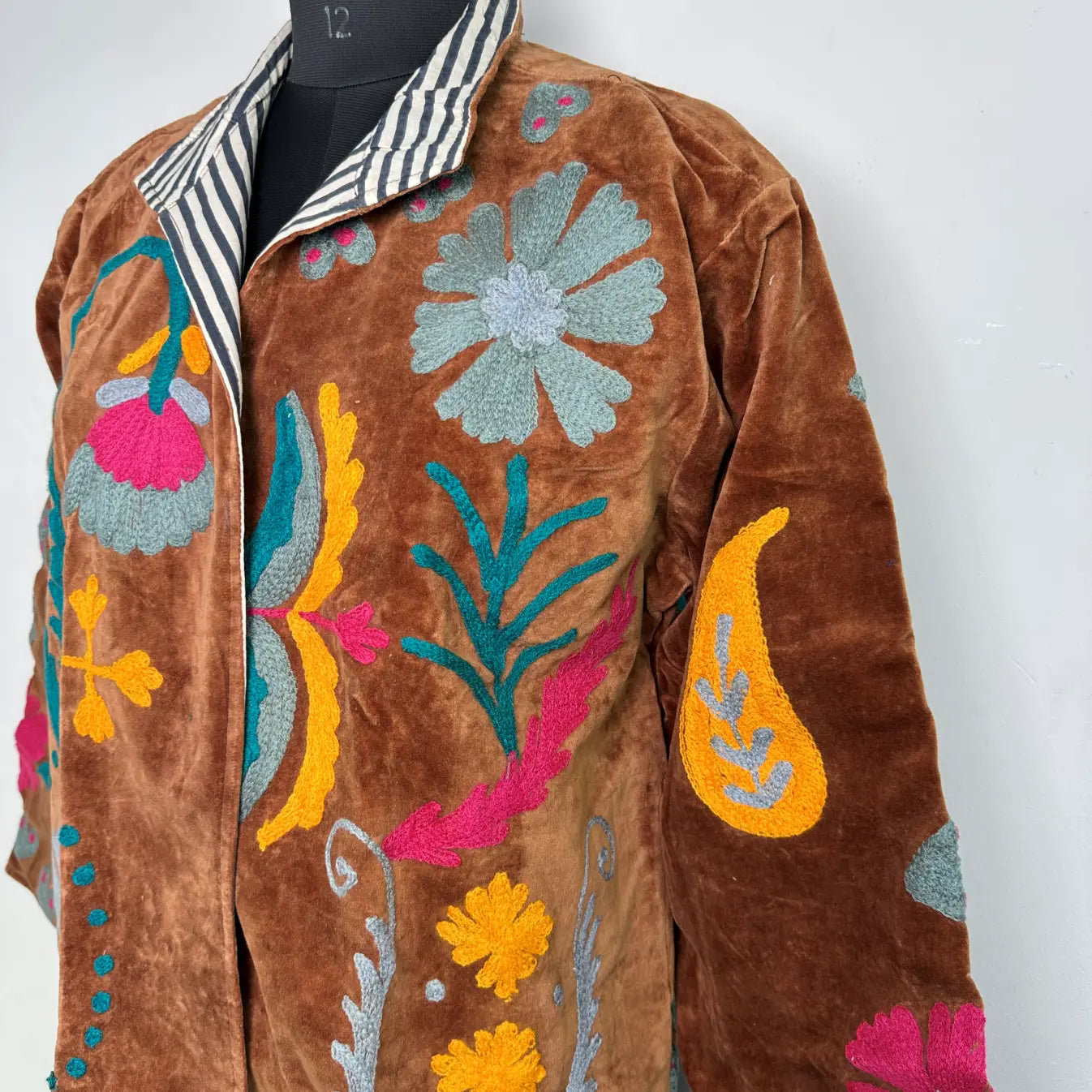 Boho Hand Embroidered Velvet Suzani Jacket, Brown Floral Open Front Coat Winter Wear Free Size Robe Retro Chic Free Size Robe Blazer for Her