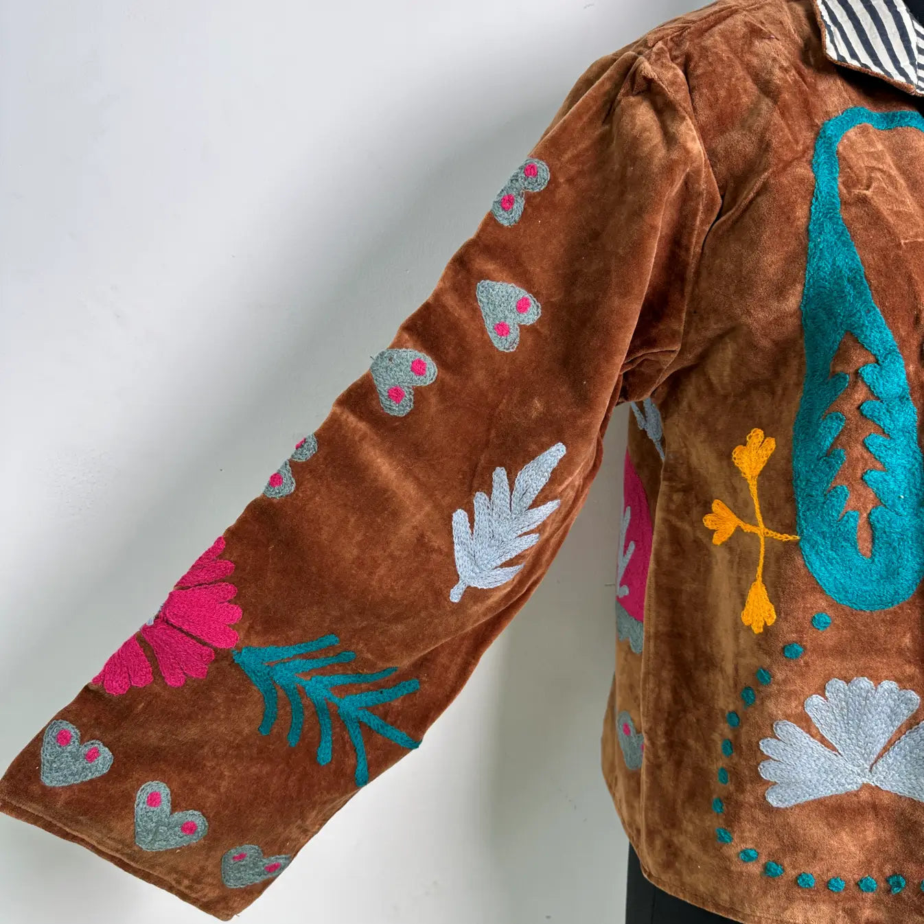Boho Hand Embroidered Velvet Suzani Jacket, Brown Floral Open Front Coat Winter Wear Free Size Robe Retro Chic Free Size Robe Blazer for Her