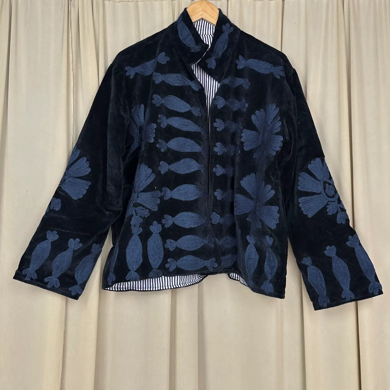 Boho Hand Embroidered Velvet Suzani Jacket, Black Floral Open Front Coat Winter Wear Free Size Robe Retro Chic Free Size Robe Blazer for Her