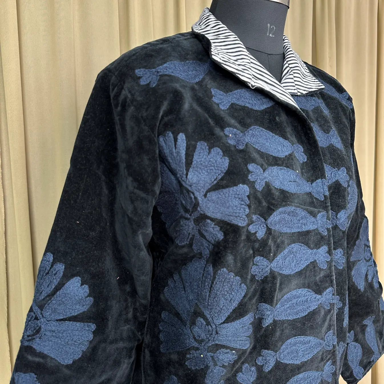 Boho Hand Embroidered Velvet Suzani Jacket, Black Floral Open Front Coat Winter Wear Free Size Robe Retro Chic Free Size Robe Blazer for Her