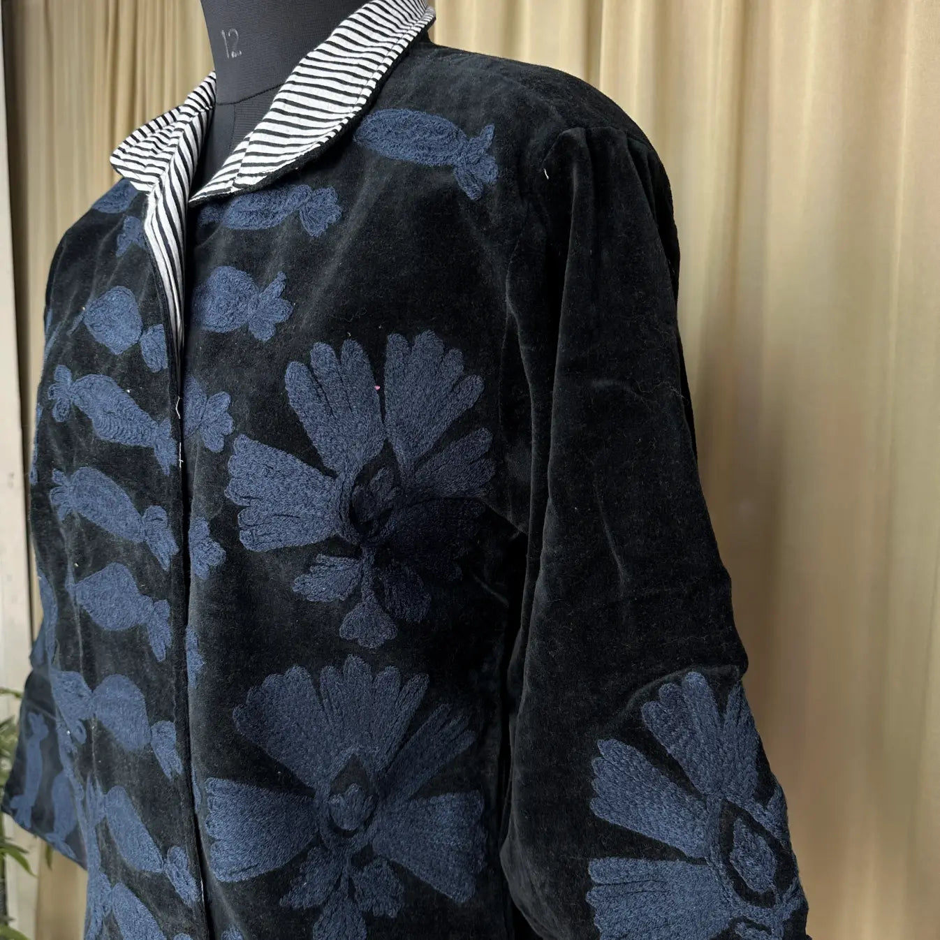 Boho Hand Embroidered Velvet Suzani Jacket, Black Floral Open Front Coat Winter Wear Free Size Robe Retro Chic Free Size Robe Blazer for Her