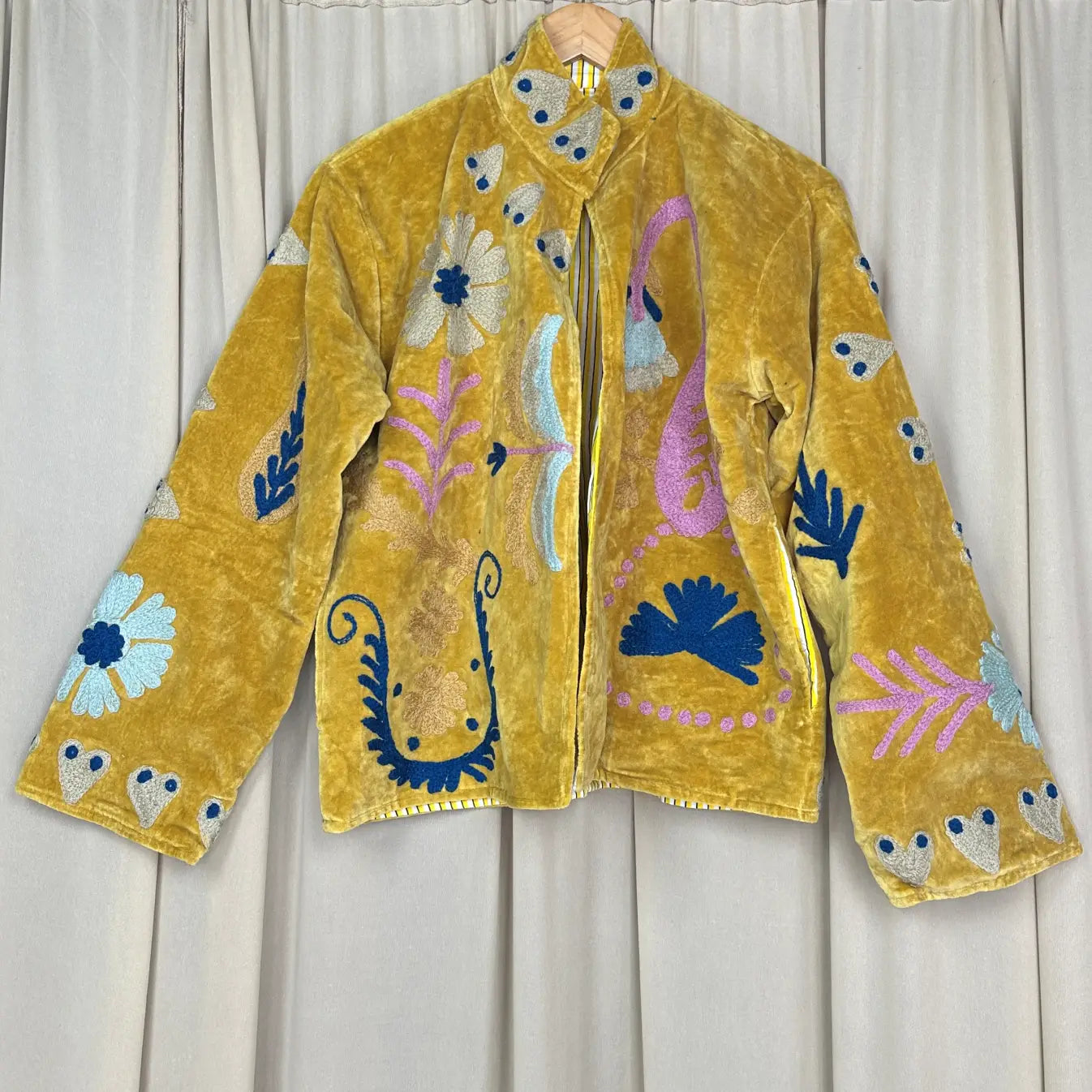 Boho Hand Embroidered Velvet Suzani Jacket Yellow Floral Open Front Coat Winter Wear Free Size Robe Retro Chic Free Size Robe Blazer for Her
