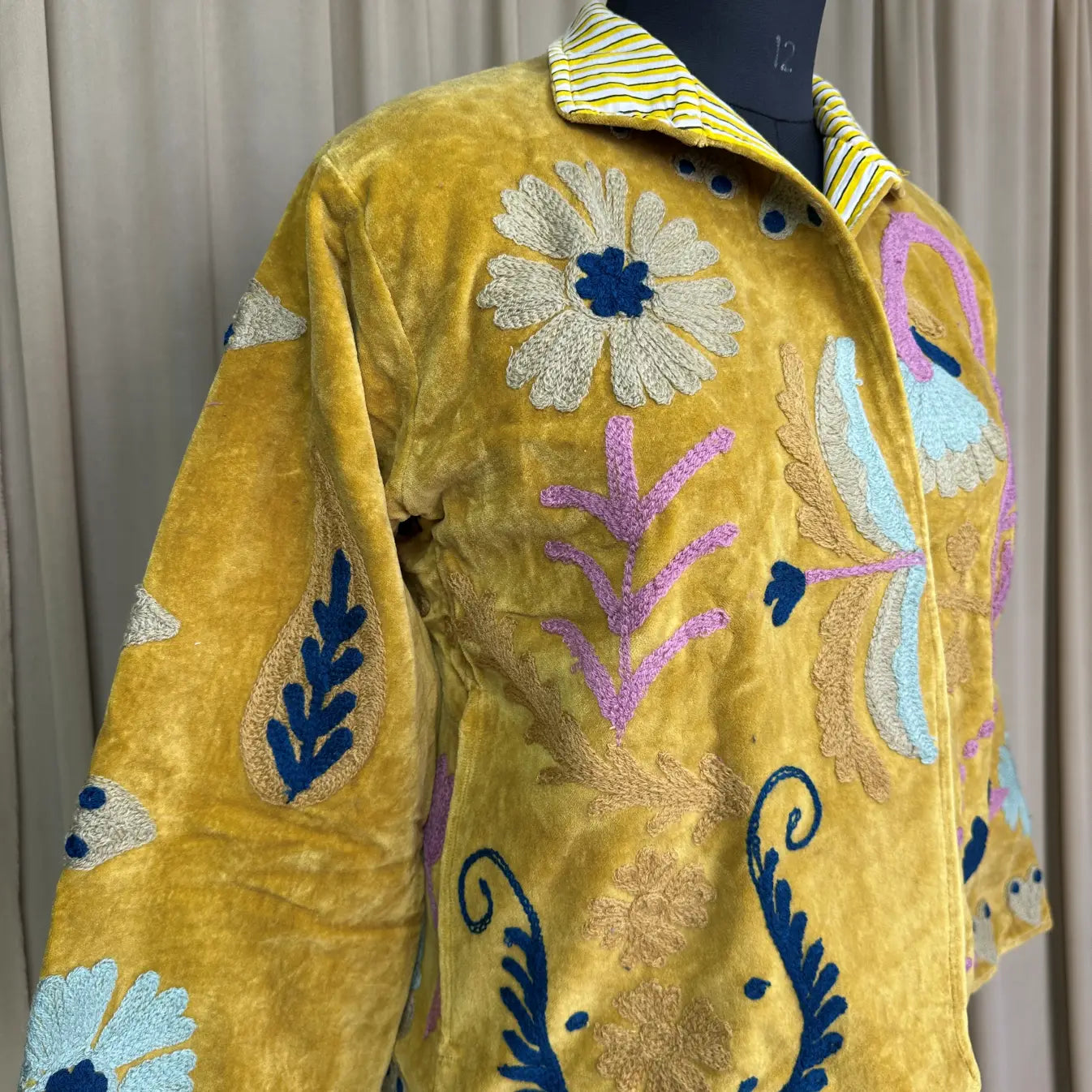 Boho Hand Embroidered Velvet Suzani Jacket Yellow Floral Open Front Coat Winter Wear Free Size Robe Retro Chic Free Size Robe Blazer for Her