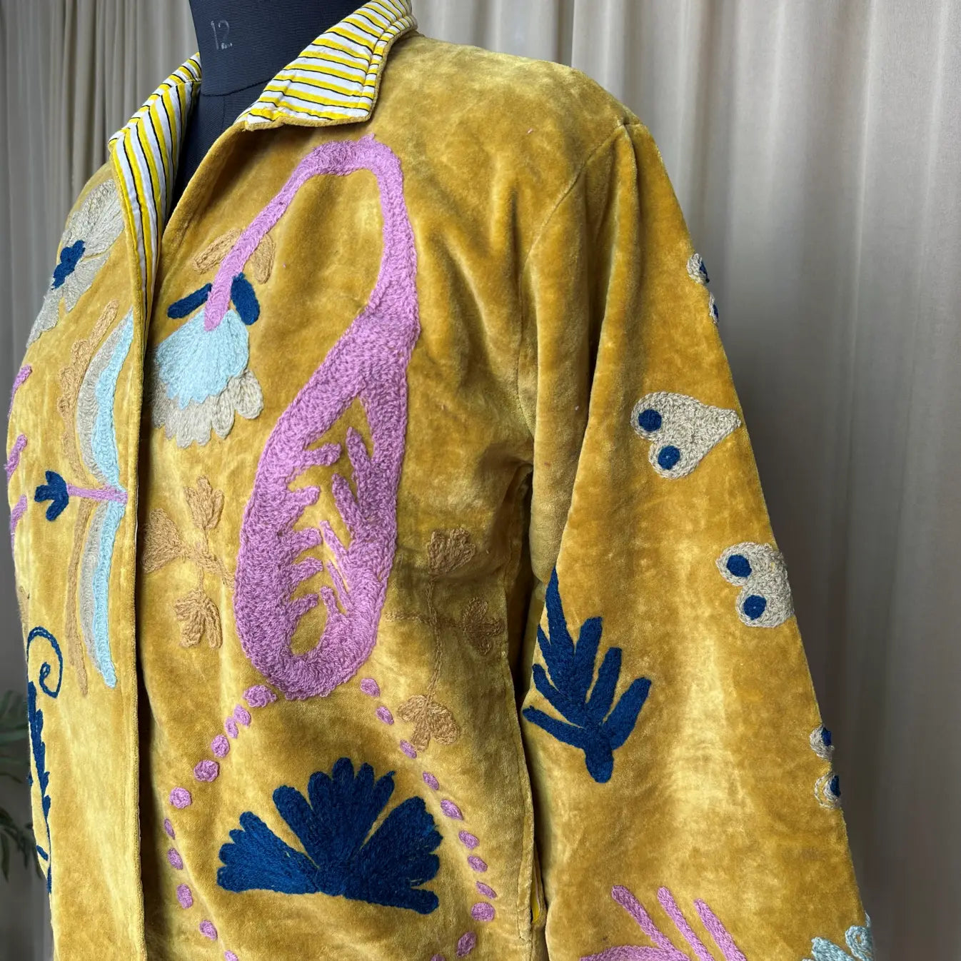 Boho Hand Embroidered Velvet Suzani Jacket Yellow Floral Open Front Coat Winter Wear Free Size Robe Retro Chic Free Size Robe Blazer for Her