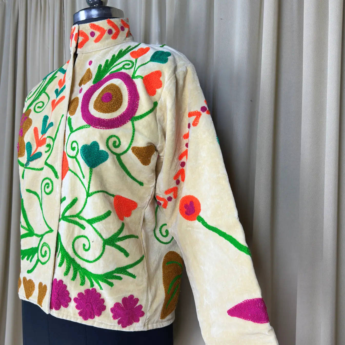 Boho Hand Embroidered Velvet Suzani Jacket Yellow Floral Open Front Coat Winter Wear Free Size Robe Retro Chic Free Size Robe Blazer for Her