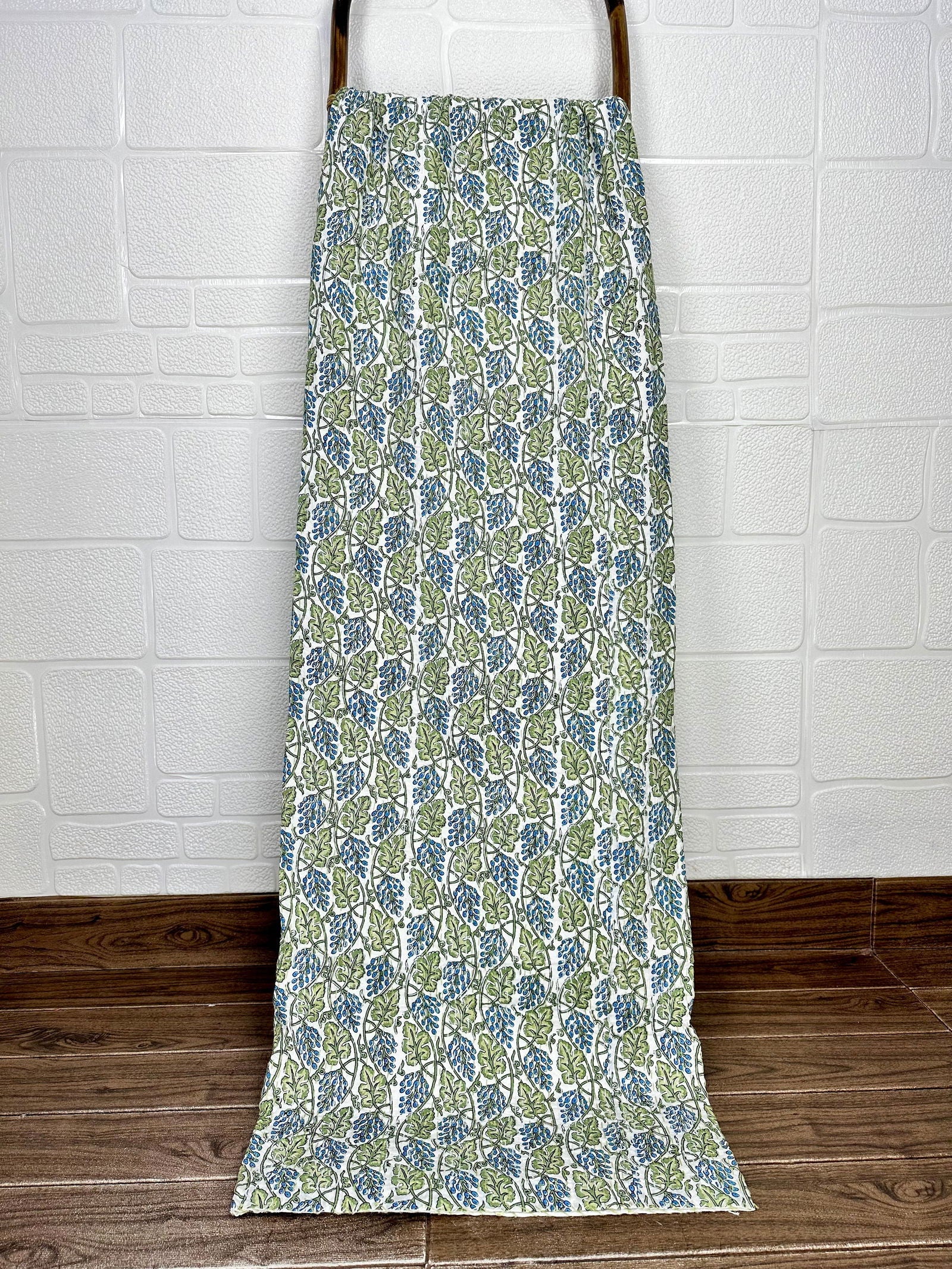 Pure Cotton Kantha Stitch Throw | Indian Hand Block Quilted King Size Bedspread/Sofa Cover Home Decor | Leaf Reversible Print White Green