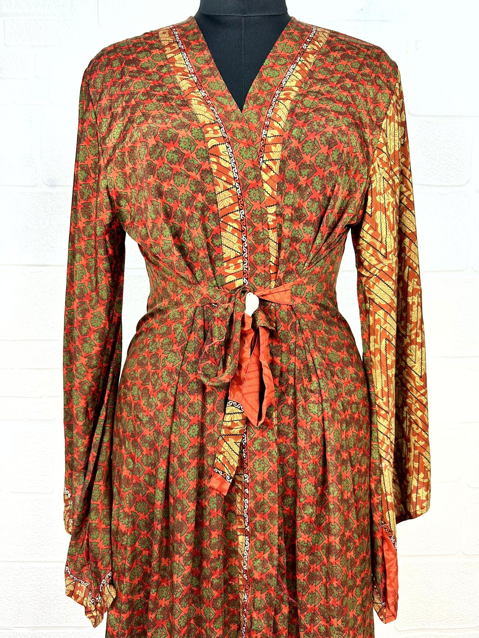 Recycle Boho House Robe Kimono Vintage Silk Sari Dressing Gown, Beach Coverup, Bridesmaid, Anniversary Gift Her | Floral Print