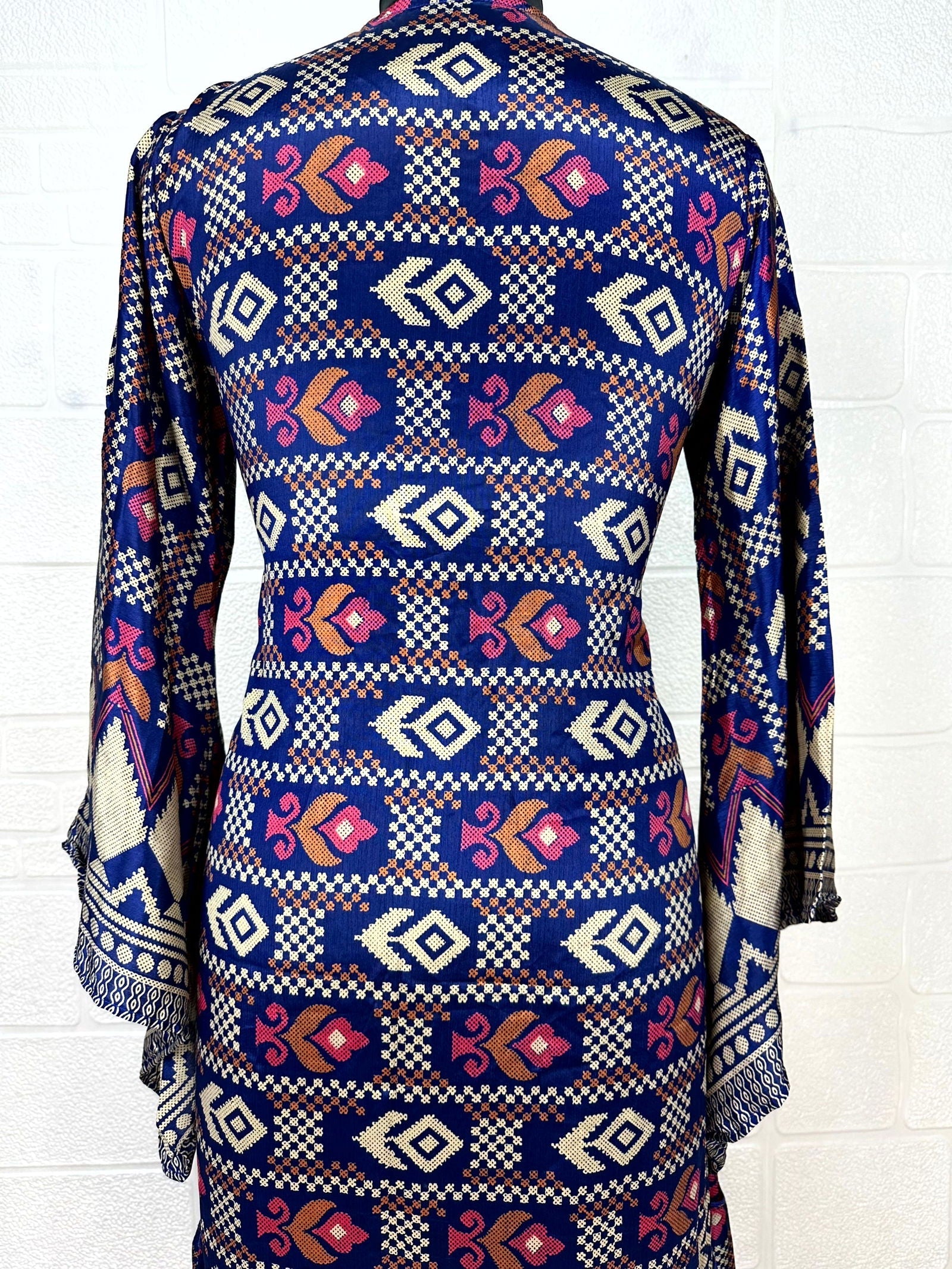Recycle Boho House Robe Kimono Vintage Silk Sari Dressing Gown, Beach Coverup, Bridesmaid, Anniversary Gift Her | Geometric Print