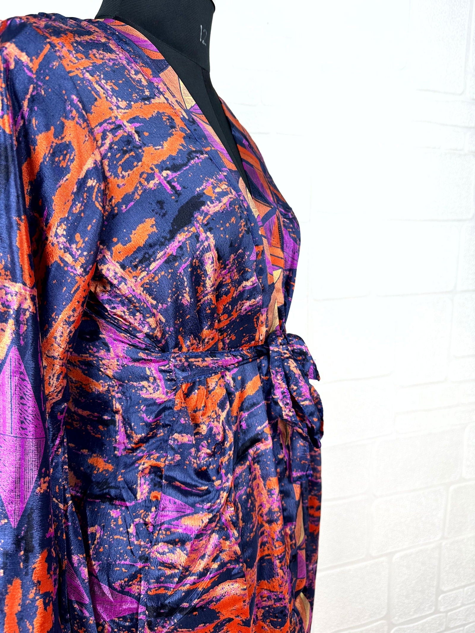 Recycle Boho House Robe Kimono Vintage Silk Sari Dressing Gown, Beach Coverup, Bridesmaid, Anniversary Gift Her | Geometric Print