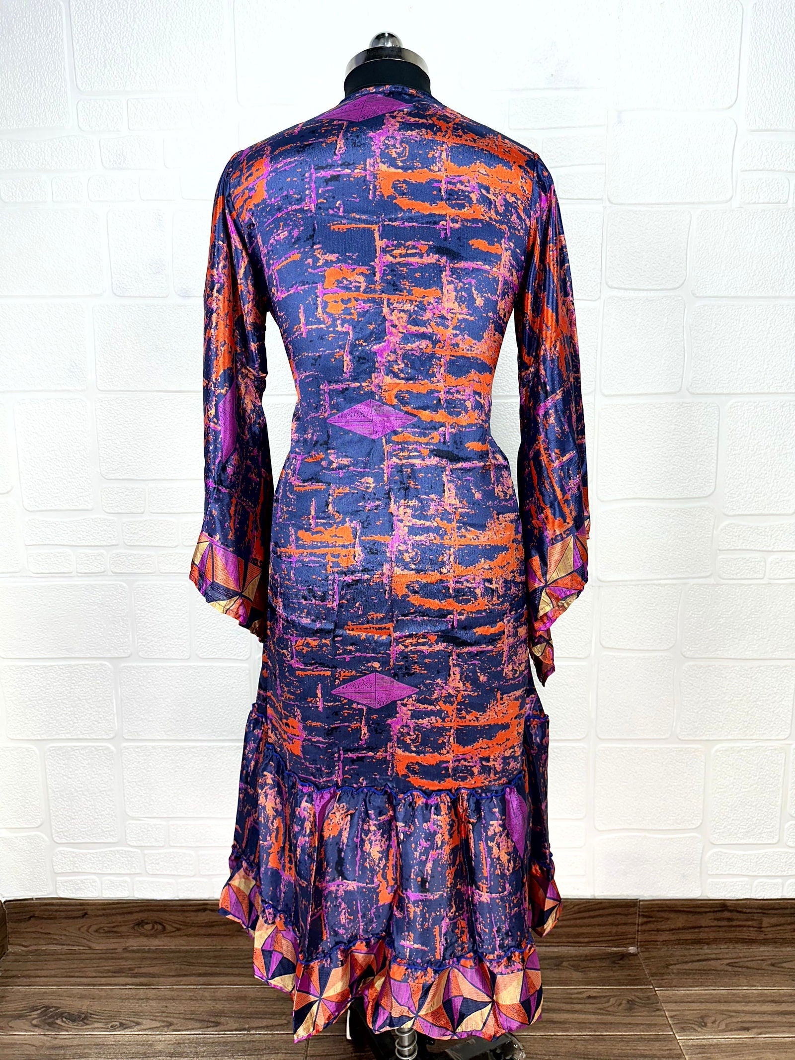 Recycle Boho House Robe Kimono Vintage Silk Sari Dressing Gown, Beach Coverup, Bridesmaid, Anniversary Gift Her | Geometric Print